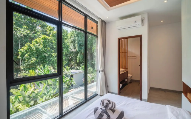 Elegant 5BR Canggu Villa 400m to Cafe Del Mar