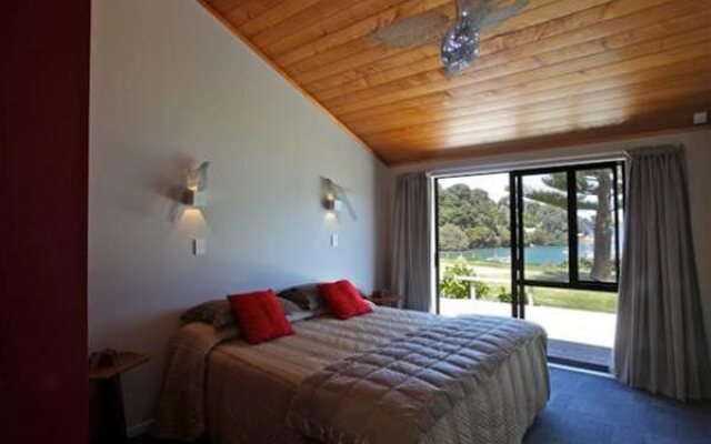Great Barrier Lodge