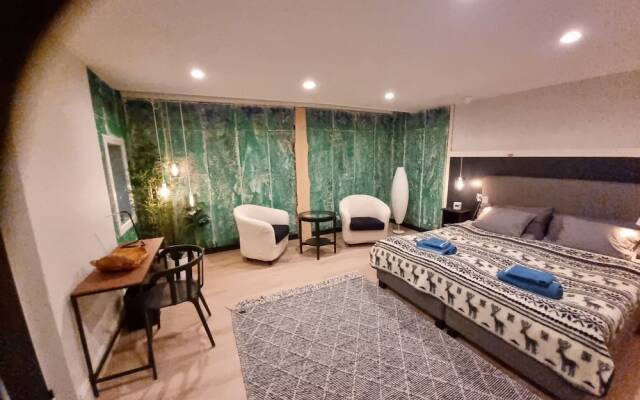 2 Bed Retreat - Sleeps 4 - Pets - Parking - Wifi