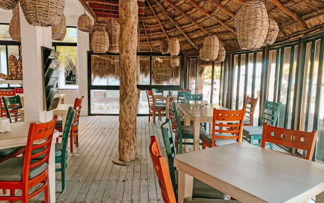 El Fuerte Beach Resort