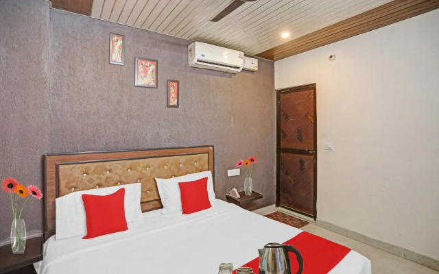 OYO 88209 Hotel Signature View