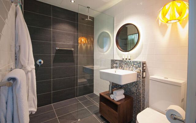 voco Gold Coast by IHG