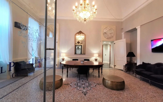 Royal Palace Luxury Suites & Hotel