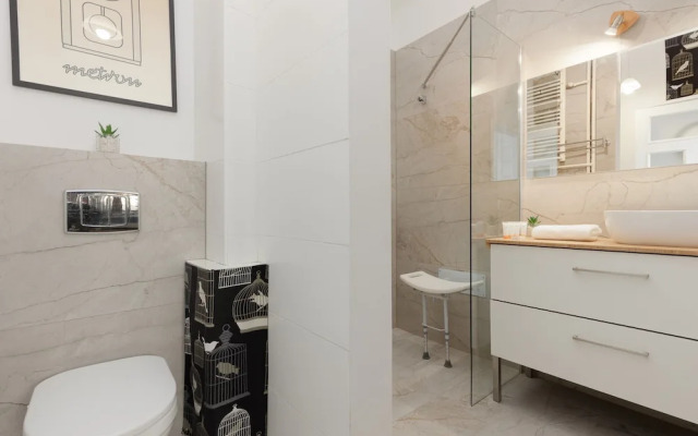 Spacious 2 Bedroom Apartment by Renters