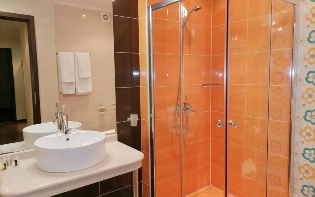 Apart-Hotel "Bendita-Mare"