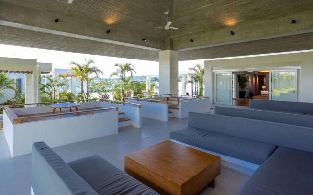 POOL VILLA KOURIJIMA by COLDIO