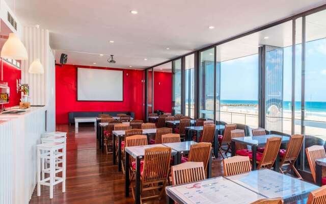 TRYP Lisboa Caparica Mar Hotel