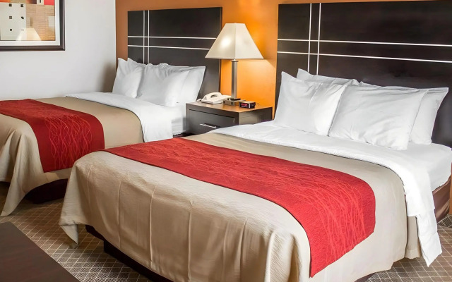 Norwood Inn & Suites North Conference Center