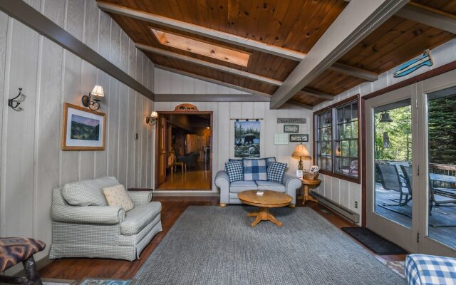 Oakleaf Lodge 5 Bedroom House