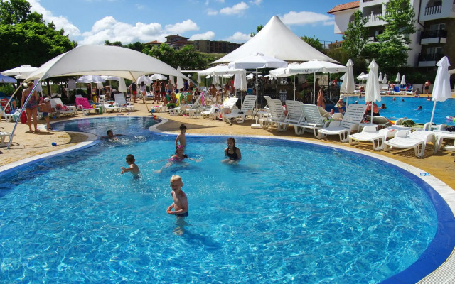Bella Vista Beach Club