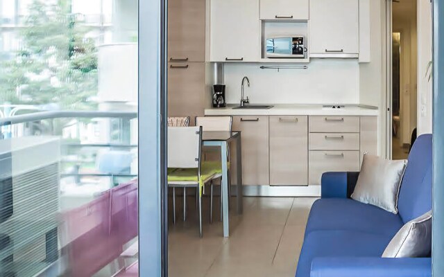 Bone Street Apartment