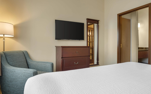 Best Western Plus Fredericton Hotel & Suites - фото 3
