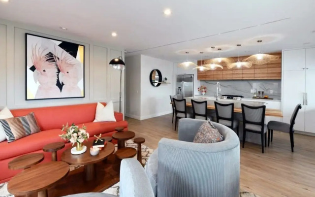 Luxury Cardiff By-the-sea Ocean View Parkhouse