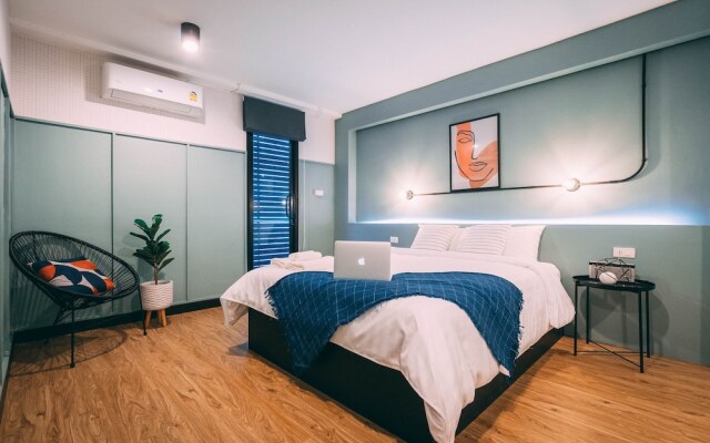 Saffron Hill Bangkok