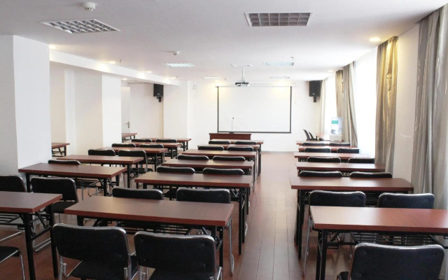 HanTing Hotel (Kaifeng Baogong Temple)