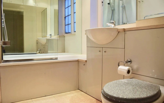 Cosy 1 Bedroom Flat in Chelsea Off Kings Road