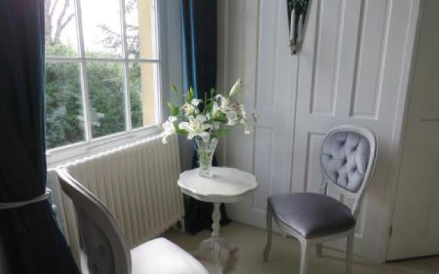 Hollybank Bed  Breakfast