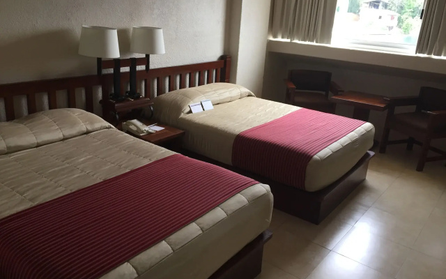 Hotel Fortin Plaza