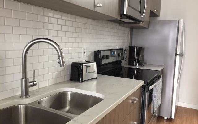 Cityscape I Sleeps 8