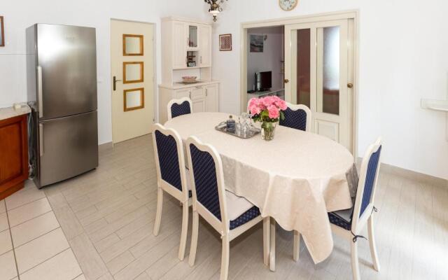Apartments Villa Lucy