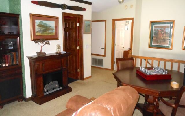 Lakefront Suites