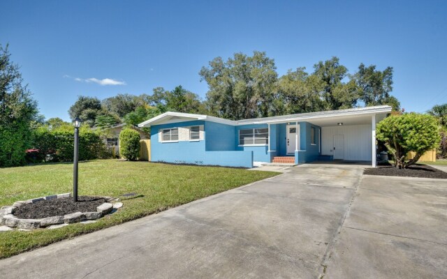 Vibrant Deland House Near Stetson University!