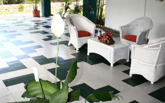 Hotel Guadaira Resort