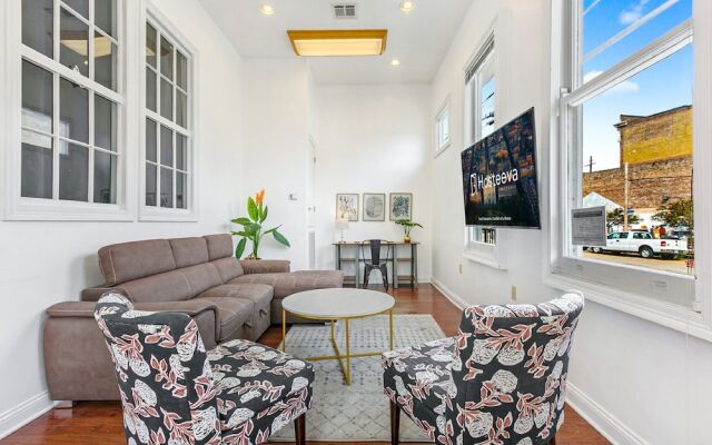 1832 Airy 4 BR in Garden District