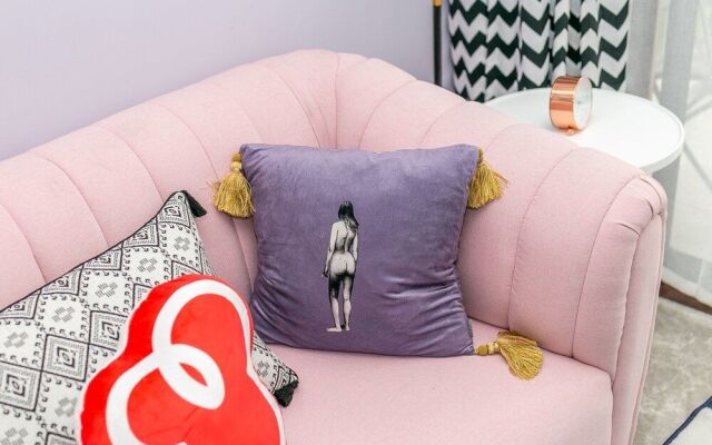 Locals Boutique Apartment Huafa Plaza 24