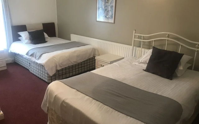 Clifton House Hotel - B B