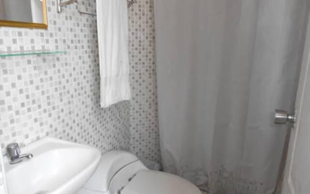 Rizzo Plaza Hotel