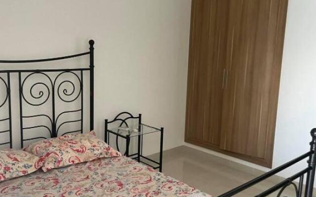 belle appartement vu sur mère a chat Mariem Sousse