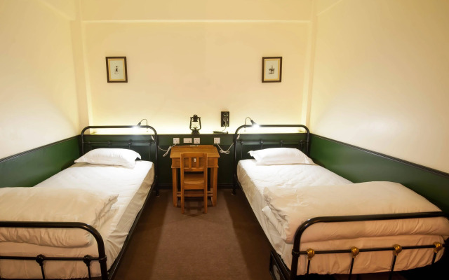 The Motley House - Hostel