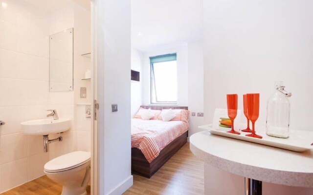 Relax By MPH-200 Chic Studios In Prime Bristol