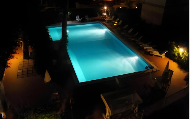 Hotel Dafne