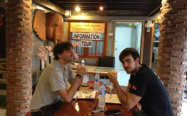 Bann Elephant Home - Hostel