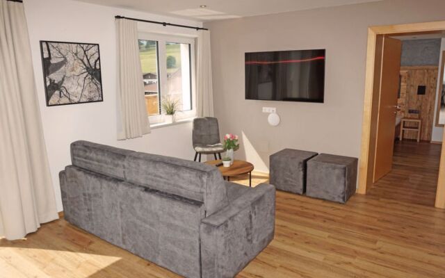 Apartment Ladis Fiss 18956