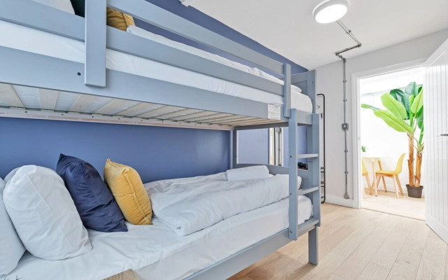 Right On : Bright On Apartment 1A | By My Getaways