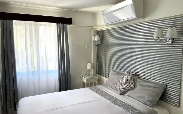 Rosewood Pointe Luxury Residences