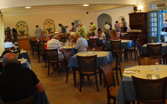 Santo Miramare Resort