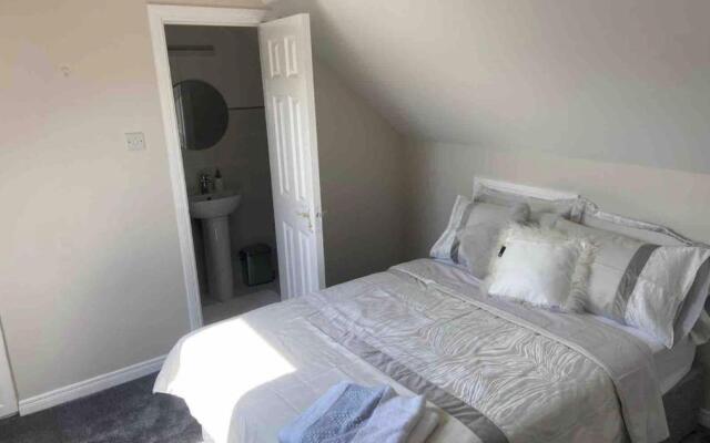 Letterkenny Three Bedroom Town Centre Apartment