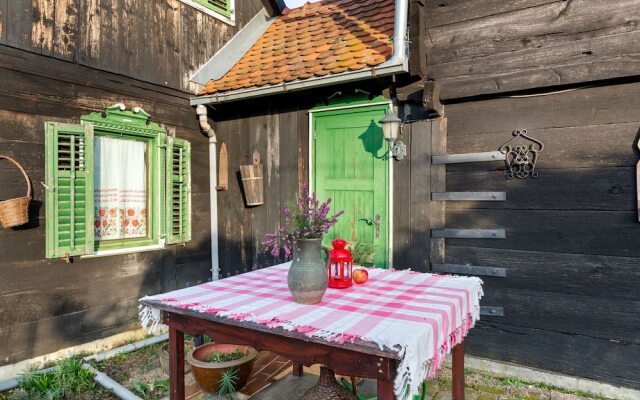 Traditional Holiday Home in Zagreb with Garden