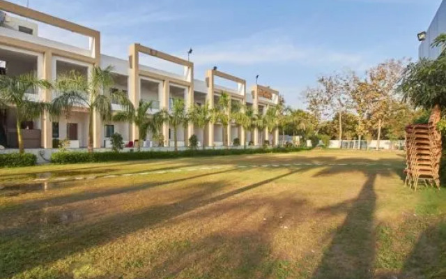 Banyan Paradise Resort