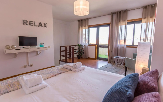 Sunset Relaxing Apt with terrace, parking & bikes