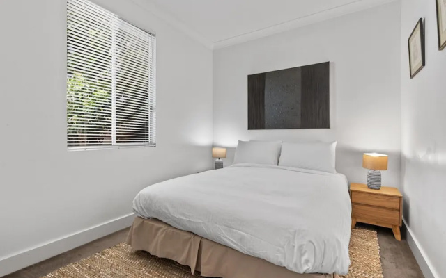 Heritage Bluestone Home Near Scotch College – Guest Rooms – Adelaide