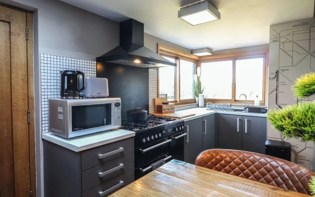 Coupling Cottage