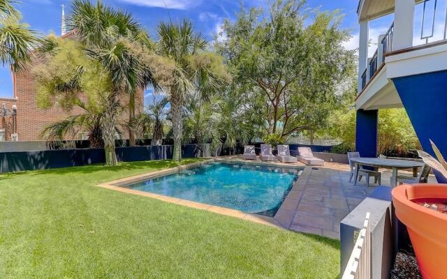 305 Carolina Boulevard