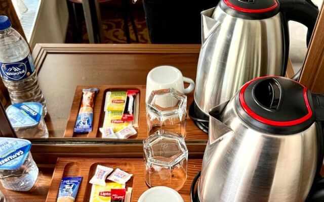Headman Hotel