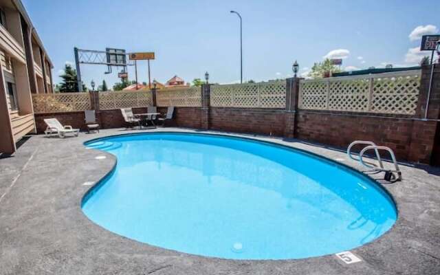 Cozy Inn formerly Quality Inn