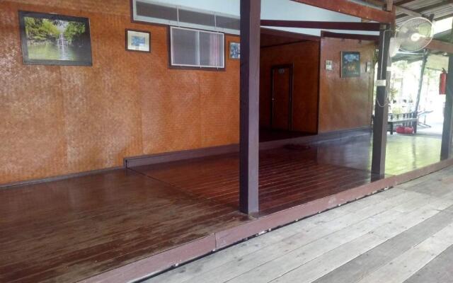 Ta Yai Homestay (ตา ยาย โฮมสเตย์)